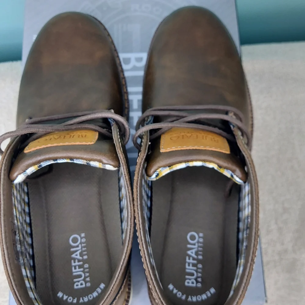 Buffalo David Bitton Metcalf Brown Chukka Boots Men Size 10 NWT Office Athlesure